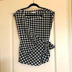 Blouse white and Black , short sleeves